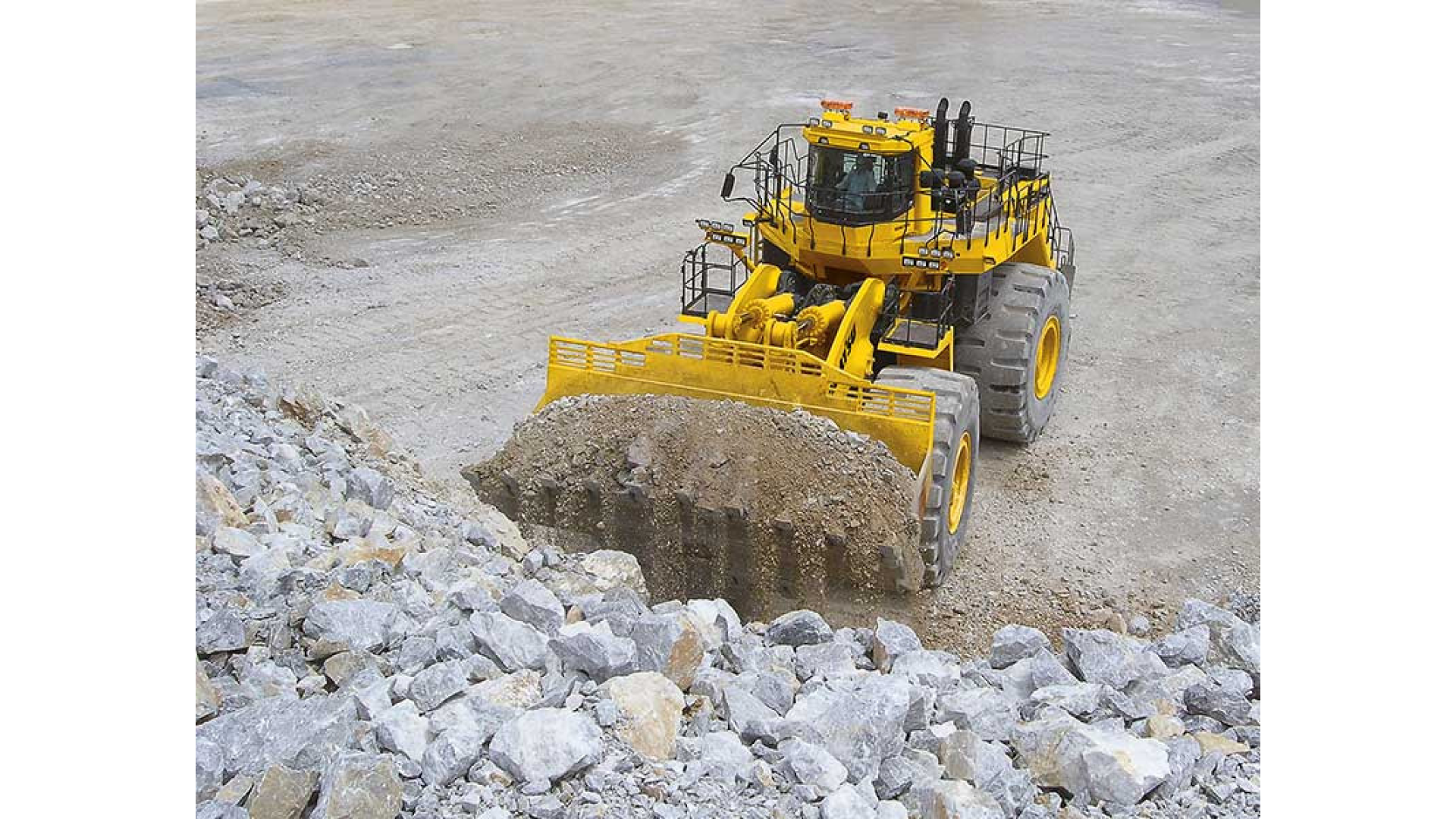 Pala Gommata KOMATSU WA1200-6