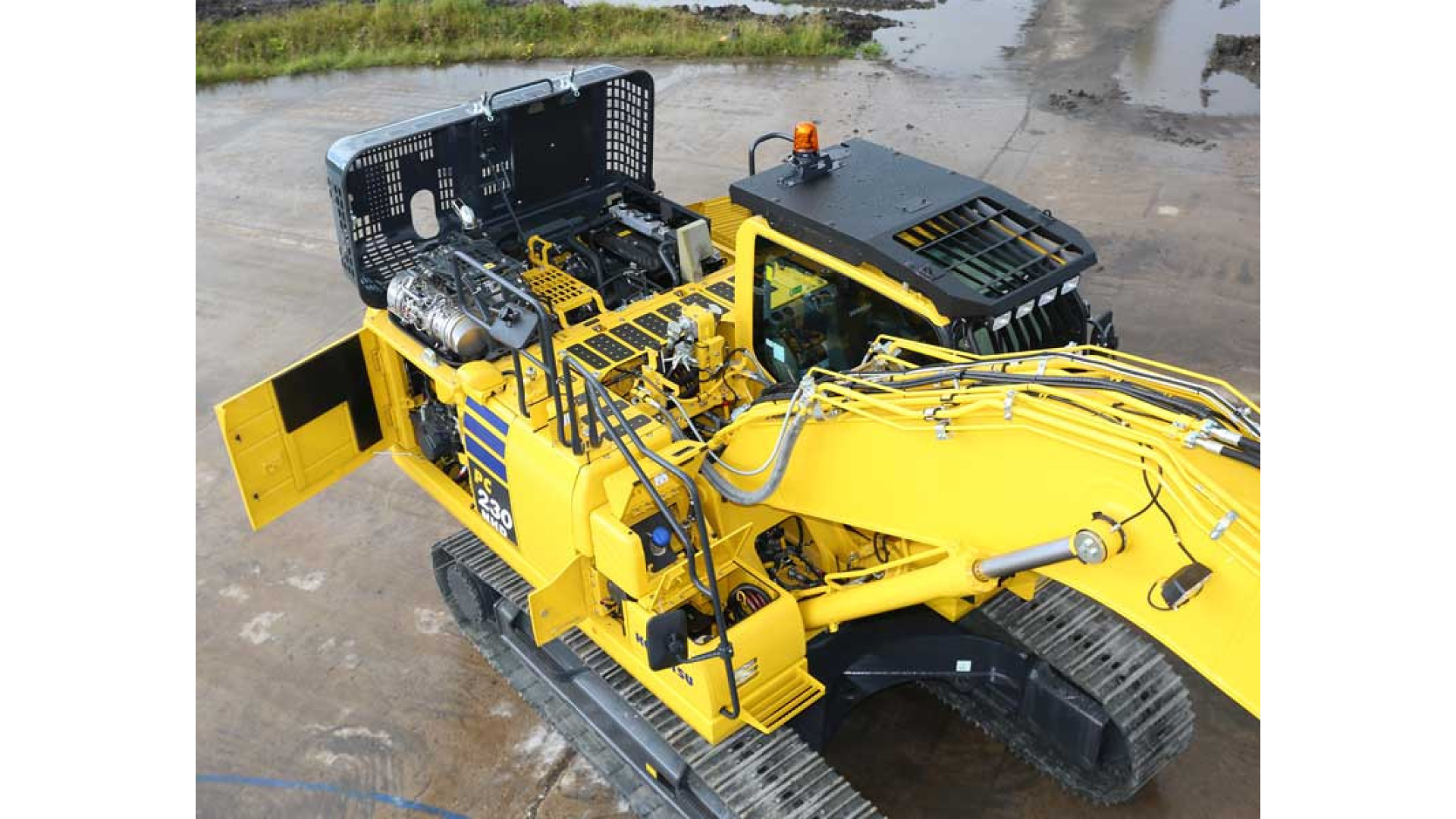Escavatore KOMATSU PC230NHD-11