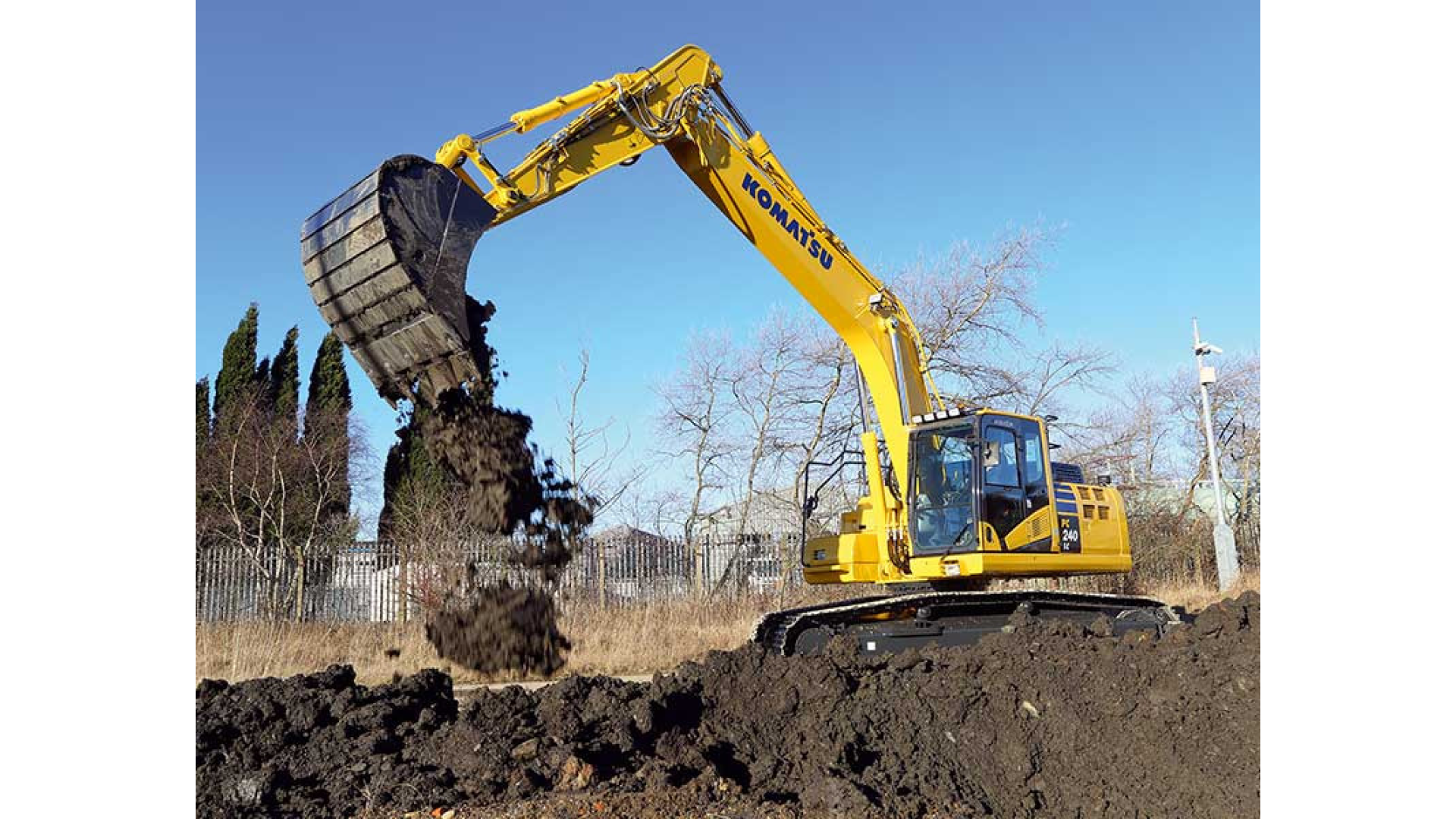 Escavatore KOMATSU PC240LC/NLC-11