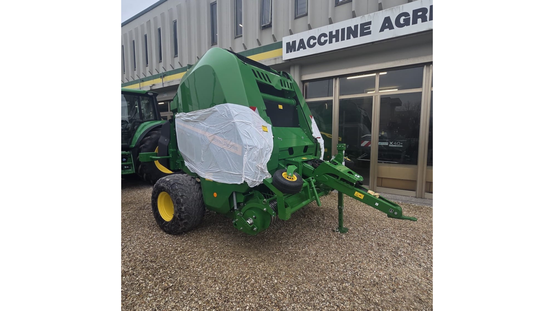 Rotopressa John Deere V452M