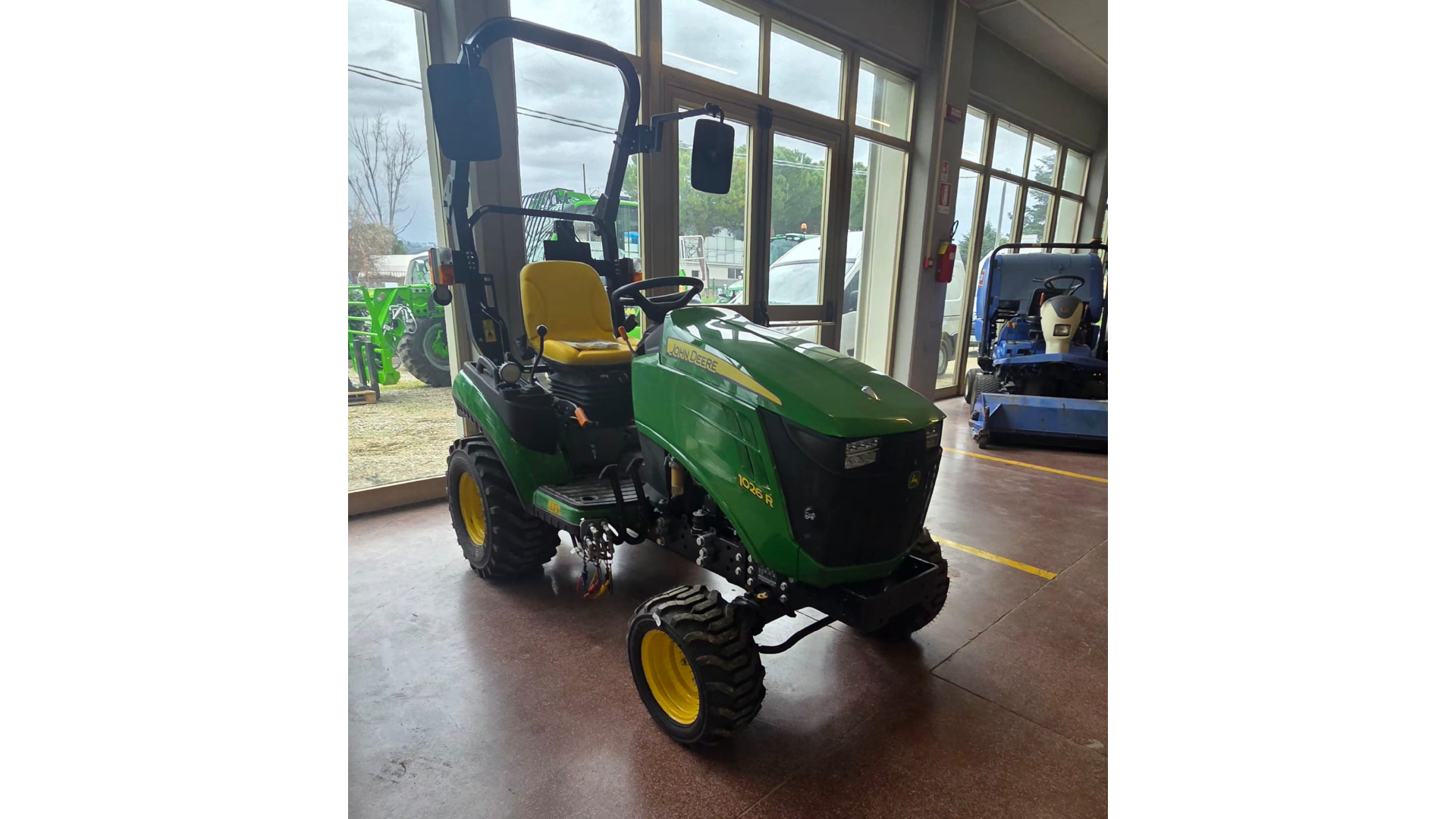 Trattore John Deere 1026R