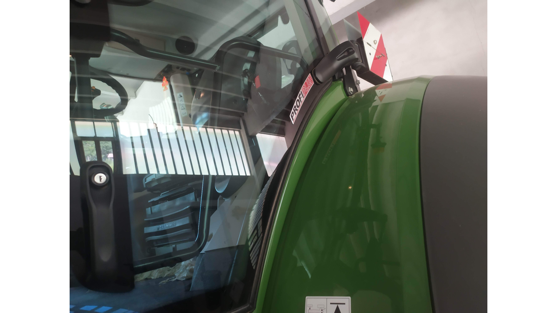 Trattore Fendt 828 S4 PROFI PLUS Usato