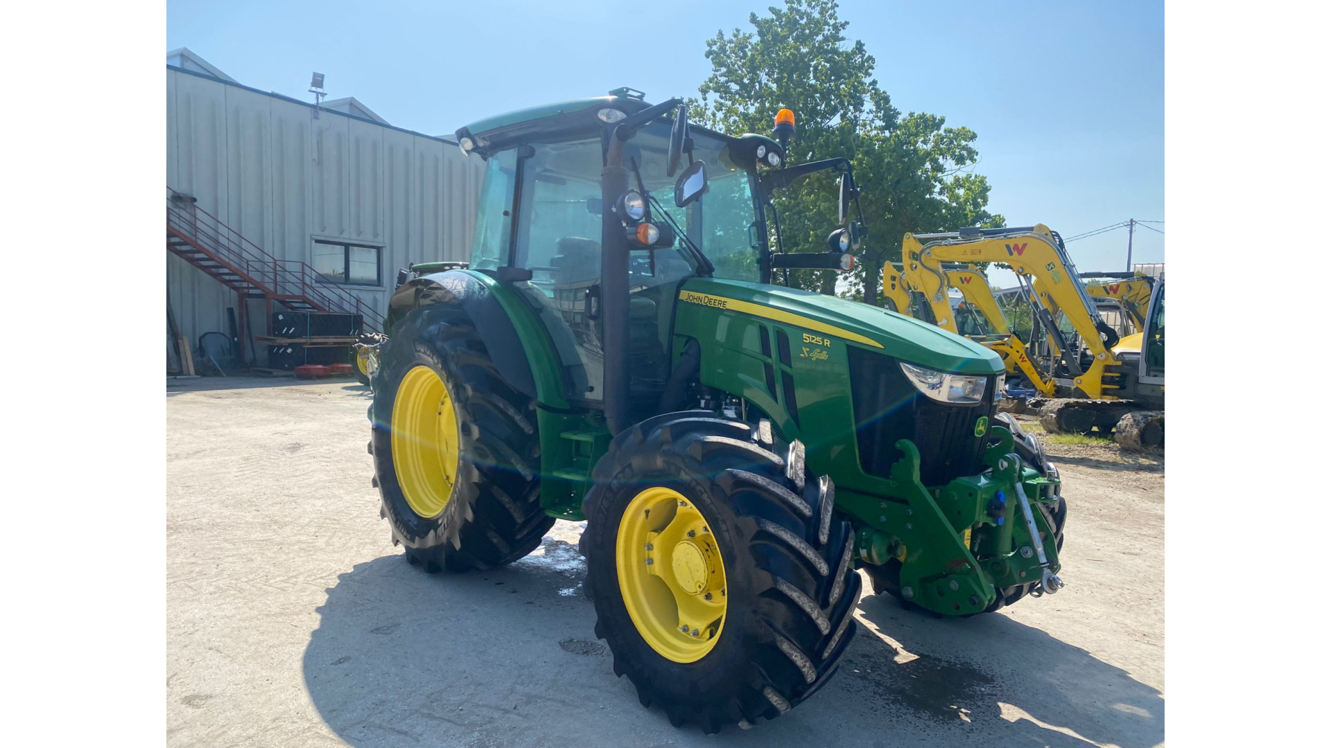 Trattore  John Deere 5125R usato