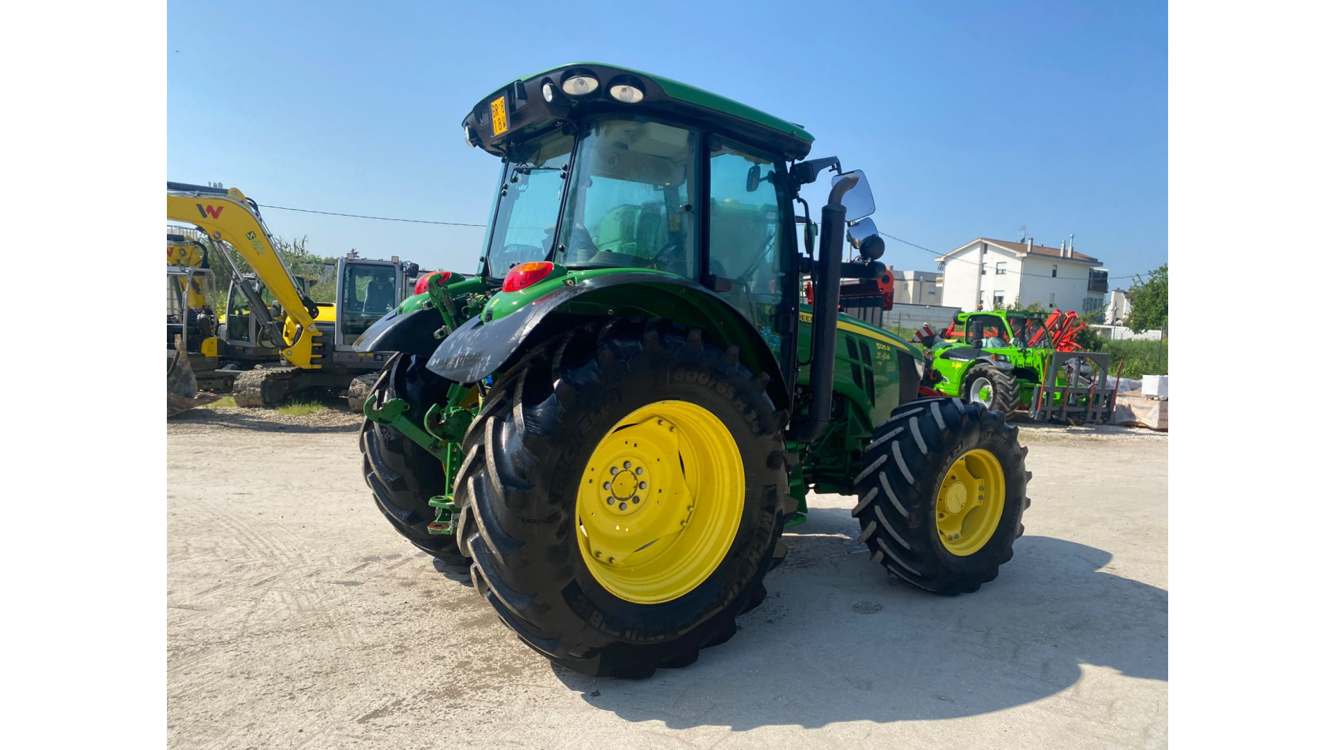 Trattore  John Deere 5125R usato