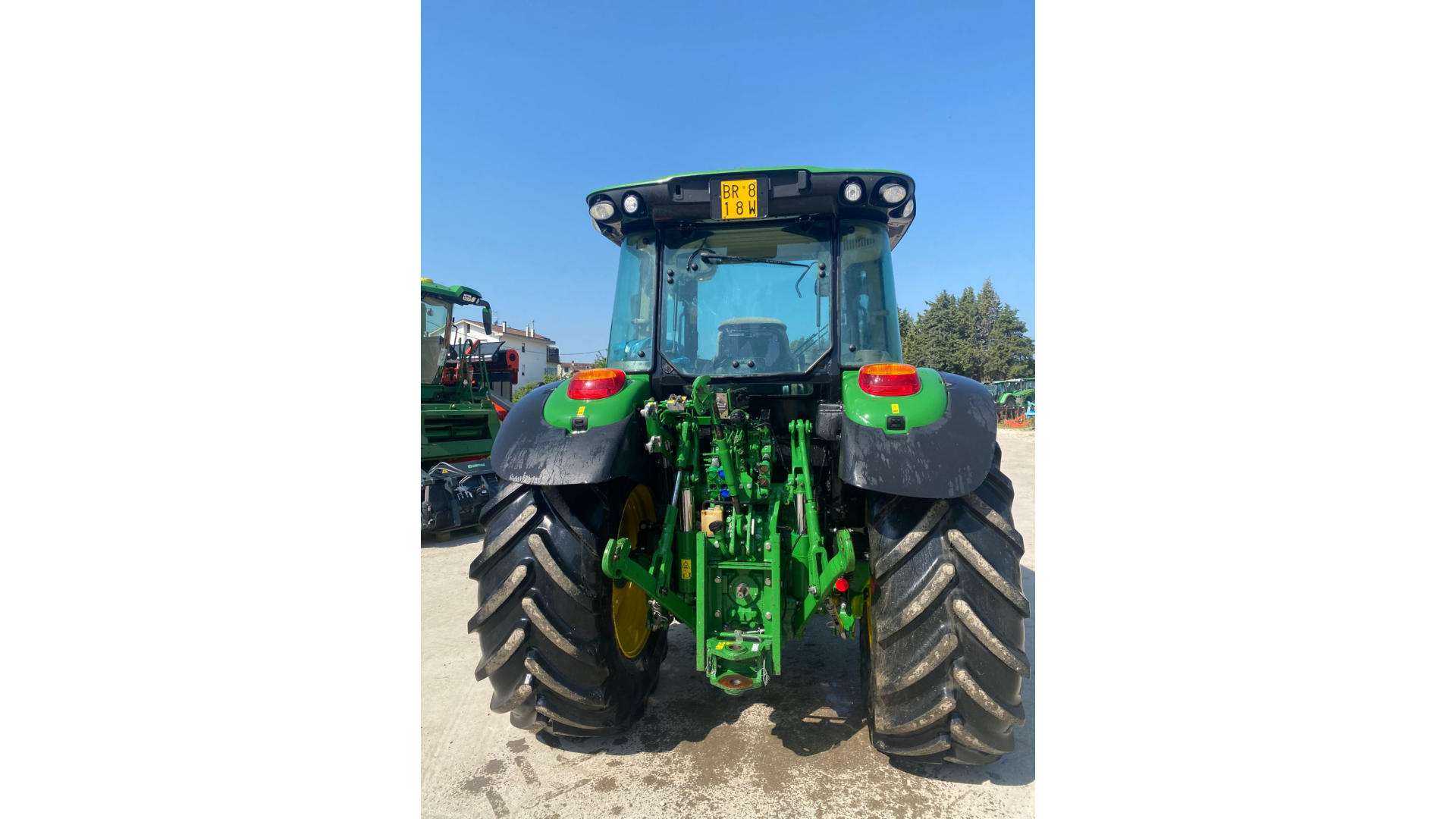 Trattore  John Deere 5125R usato