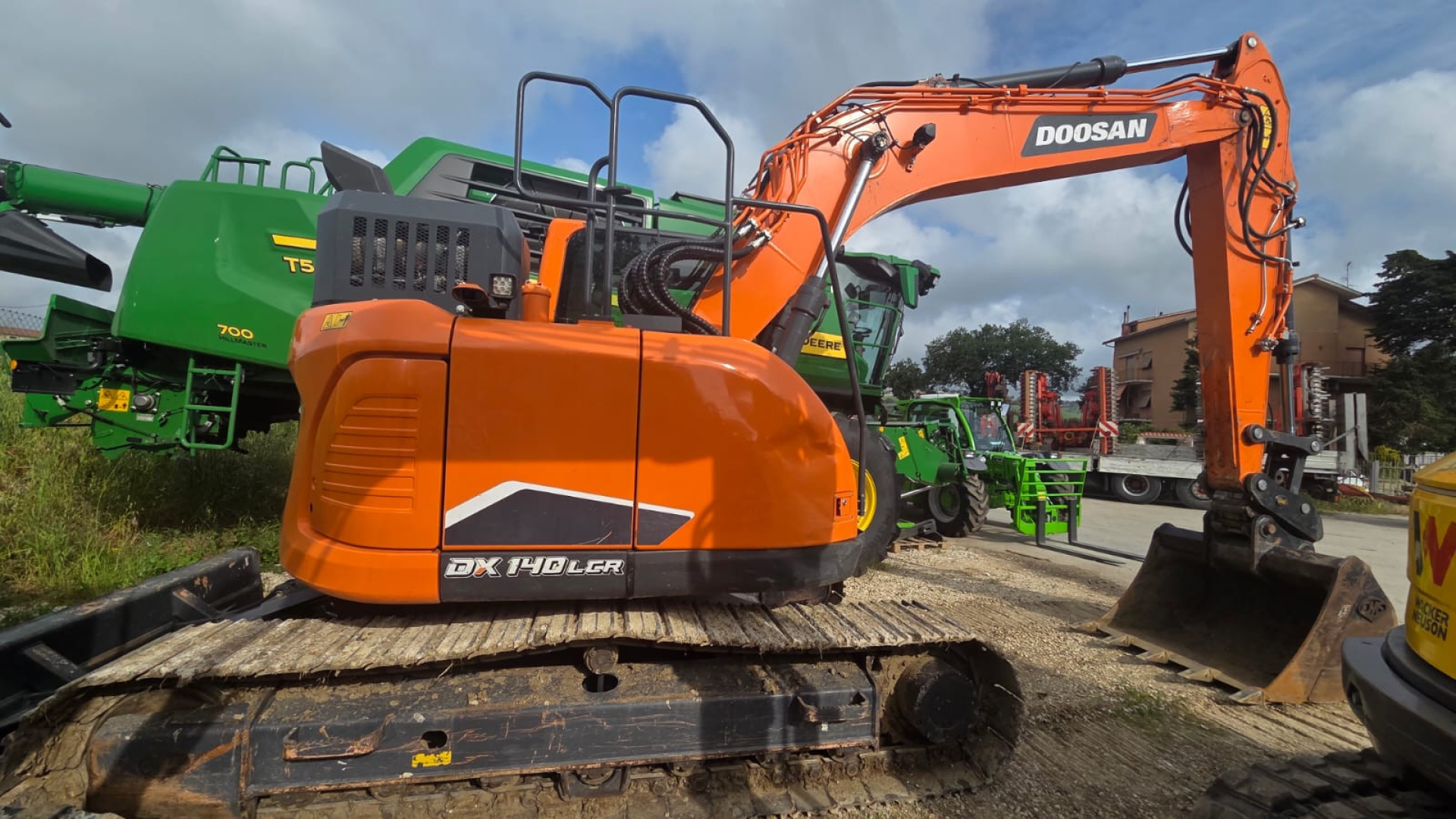 Escavatore Doosan DX140LCR-7 Usato
