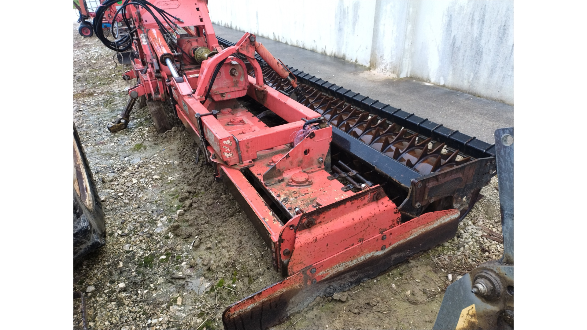 Erpice rotante maschio Aquila 6000 Usata