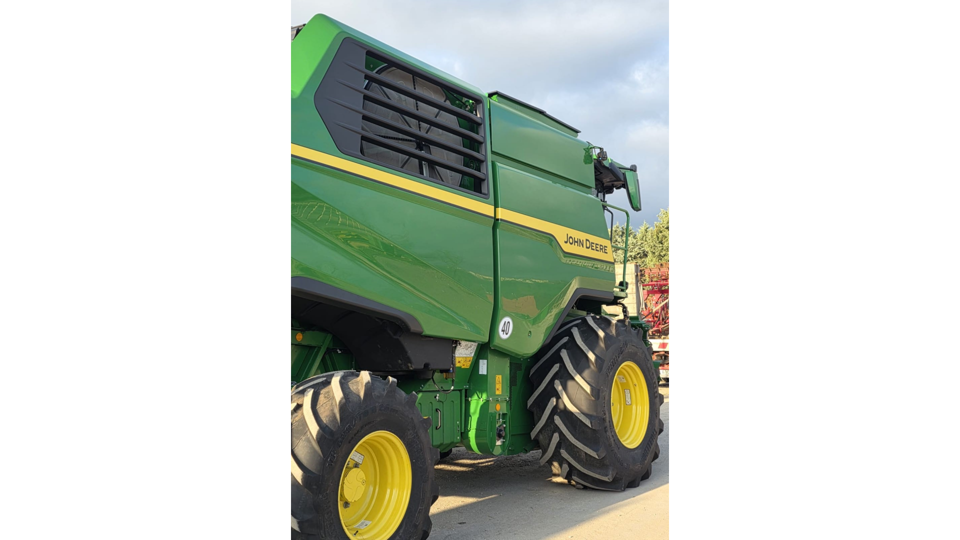 Mietitrebbia John Deere T5 700