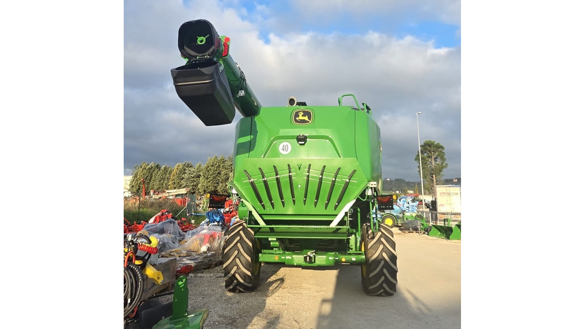 Mietitrebbia John Deere T5 700