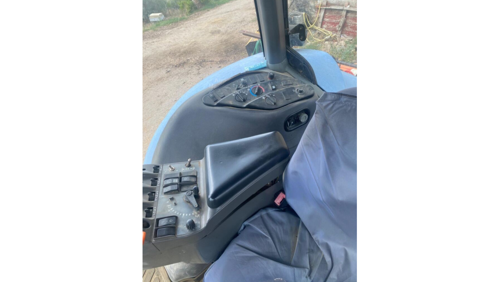 Trattore New Holland TG255 Usato