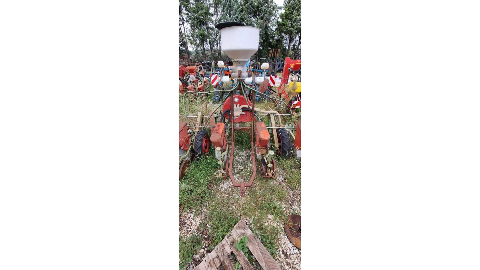 Seminatrice pneumatica Nodet Pneusem usata