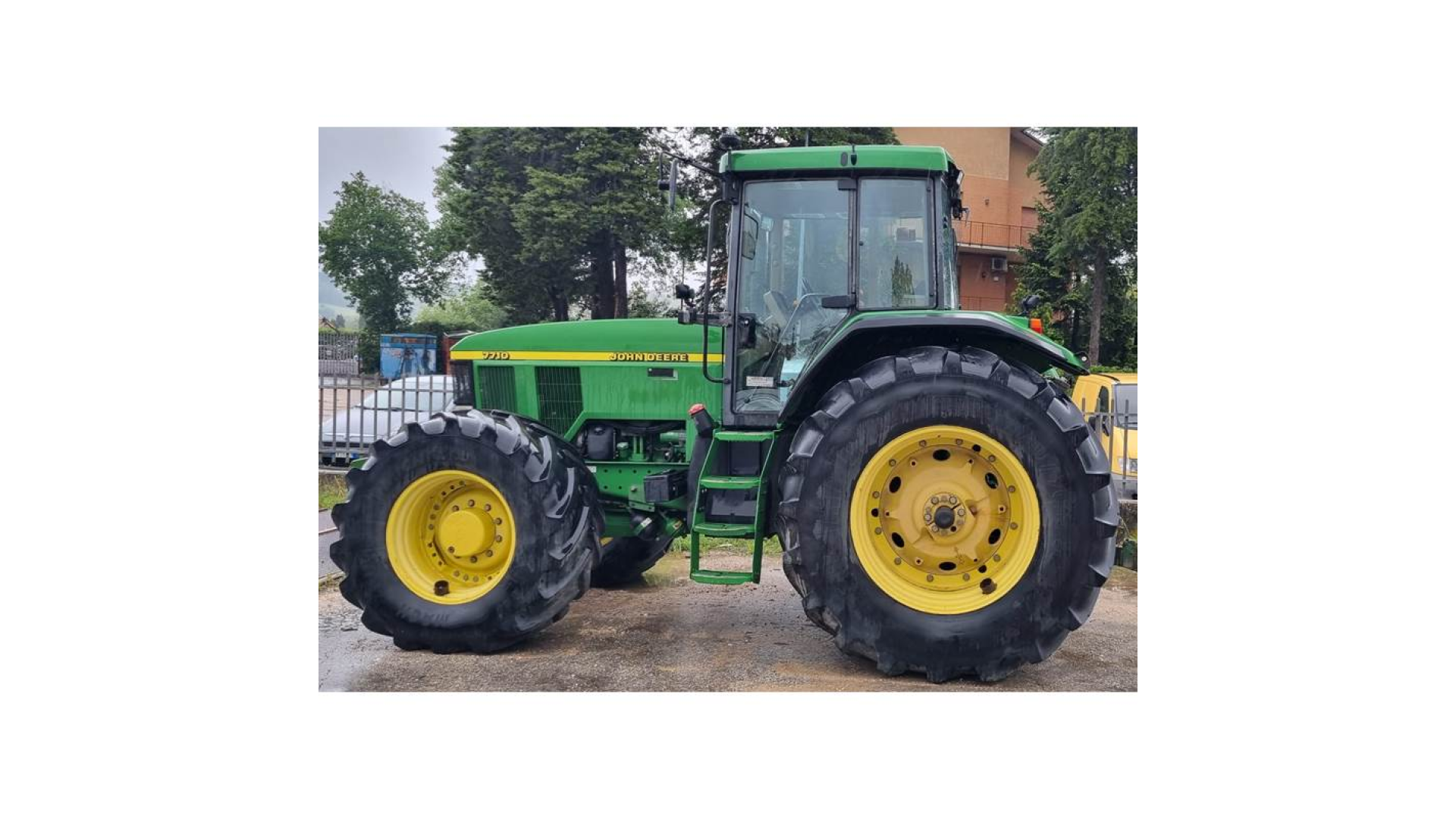 Trattore John Deere 7710 usato