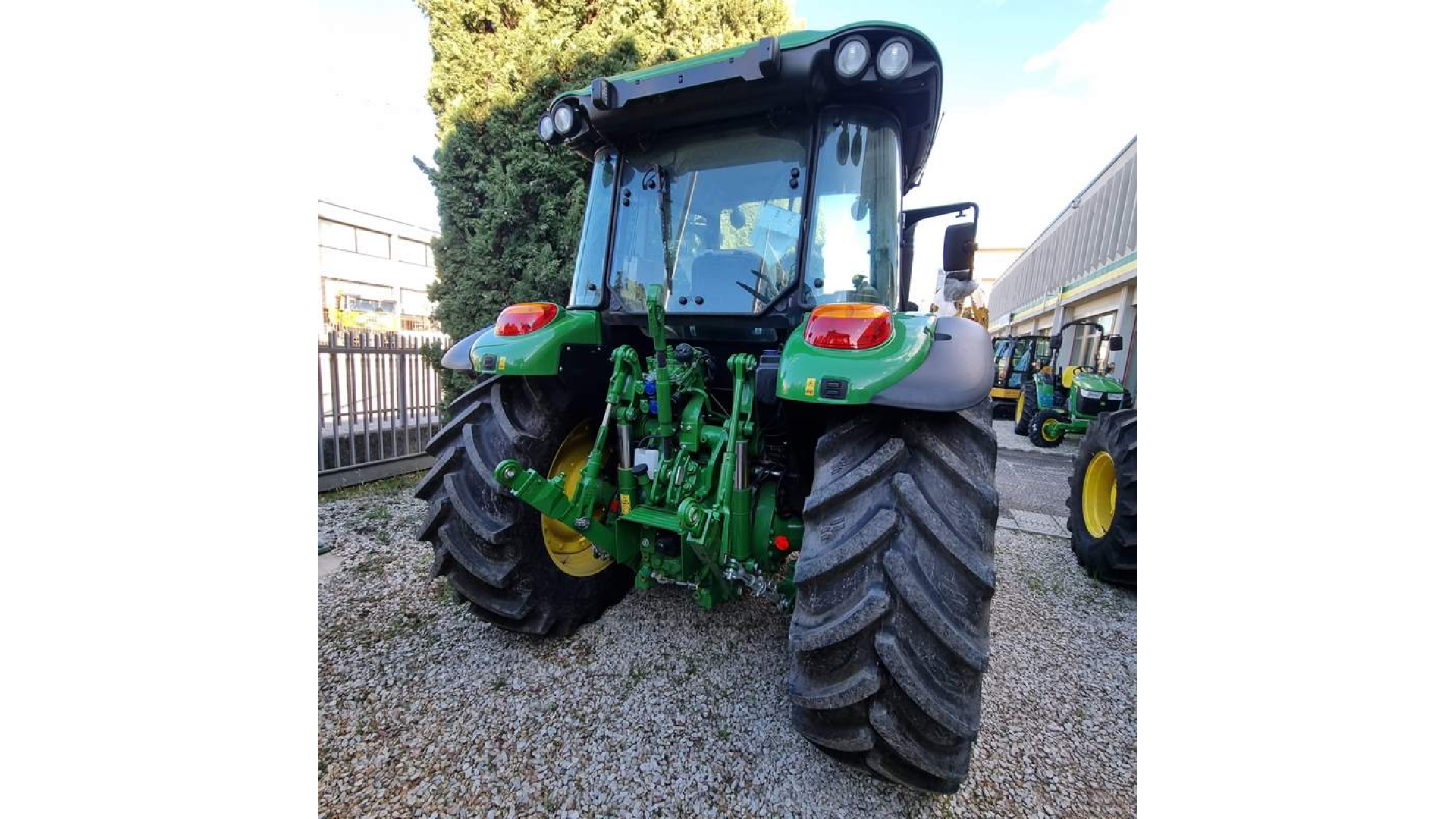 Trattore John Deere 5115M