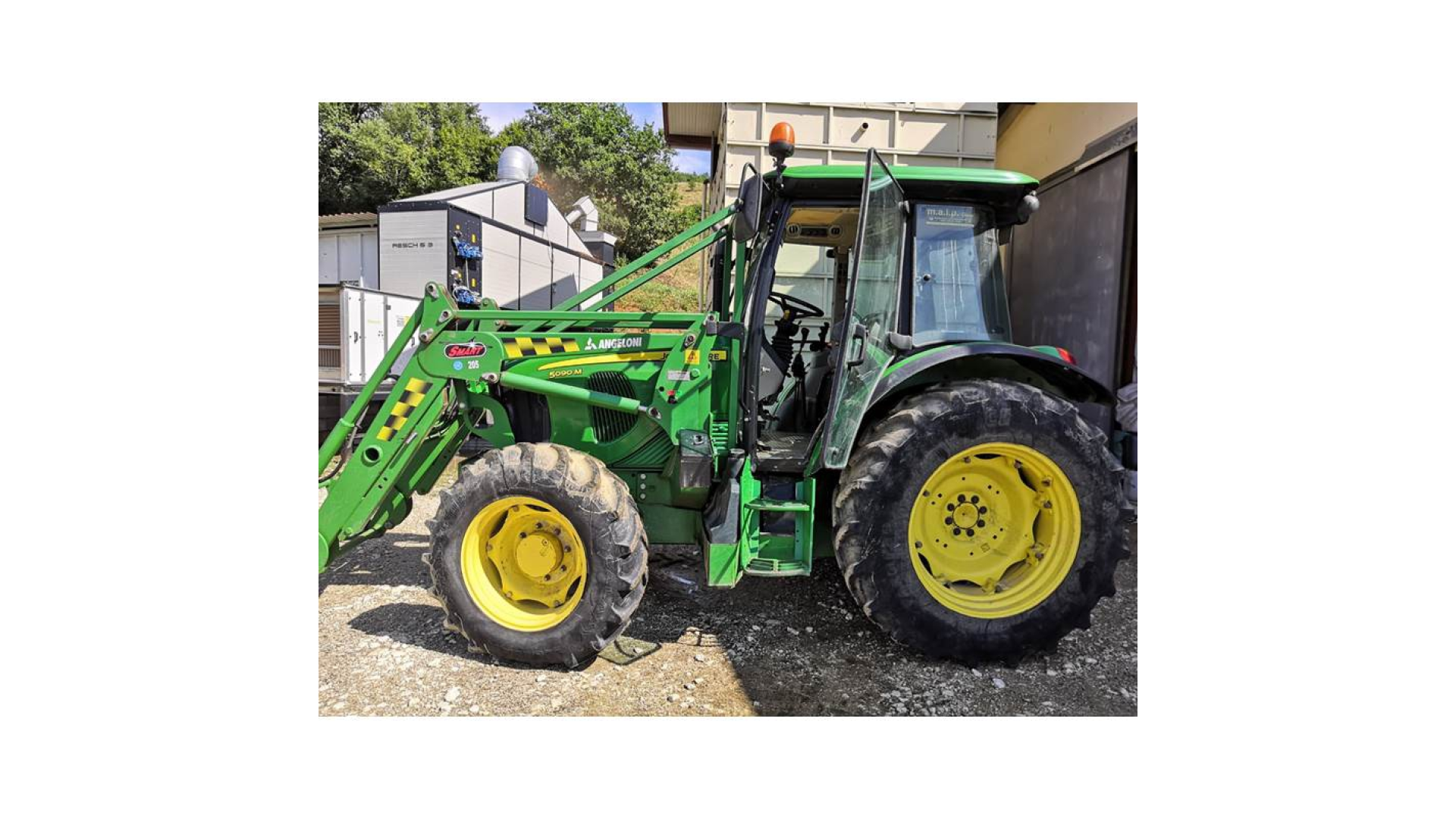 Trattore John Deere 5090M usato