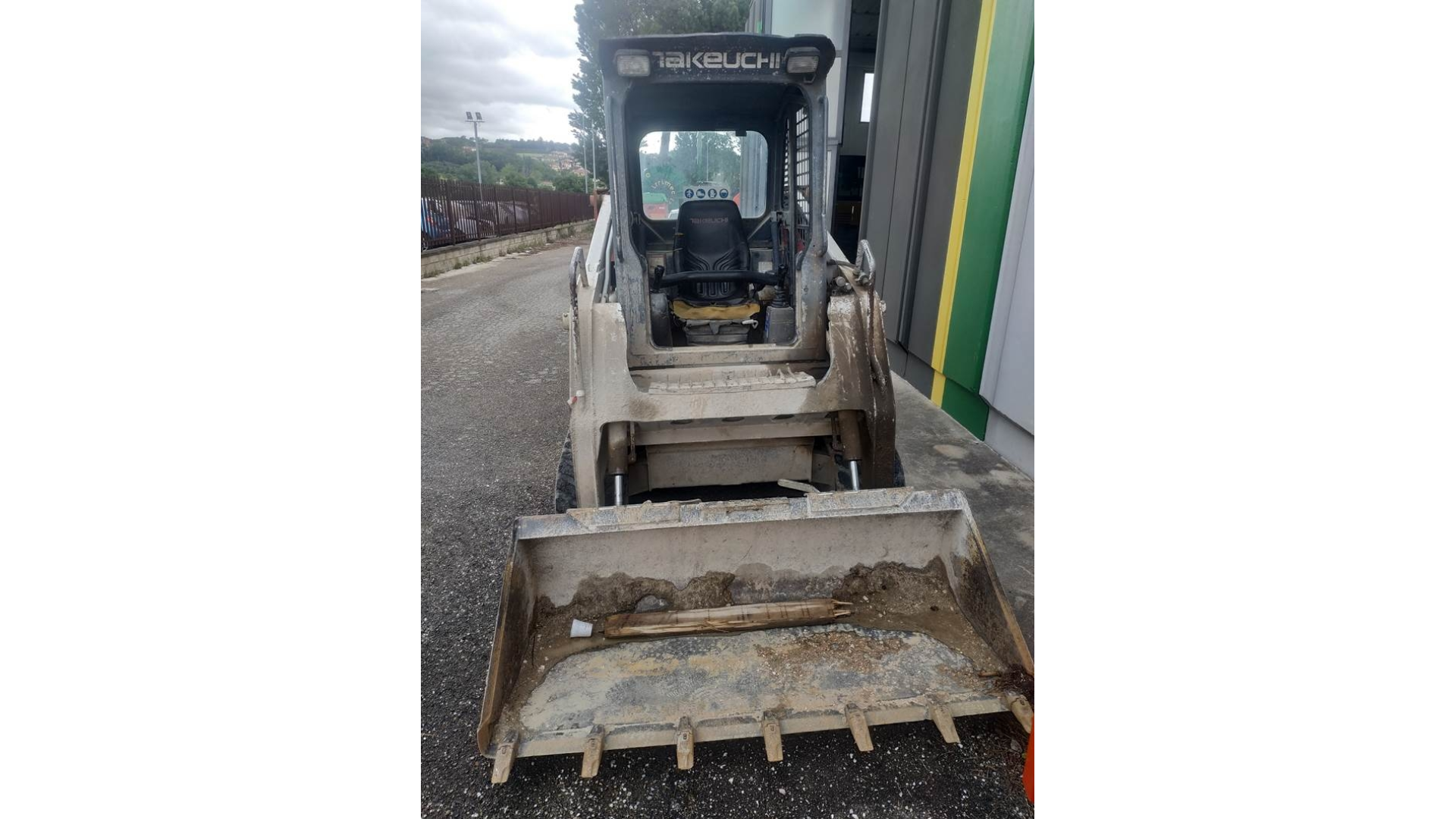 Minipala Takeuchi TL 130 usata