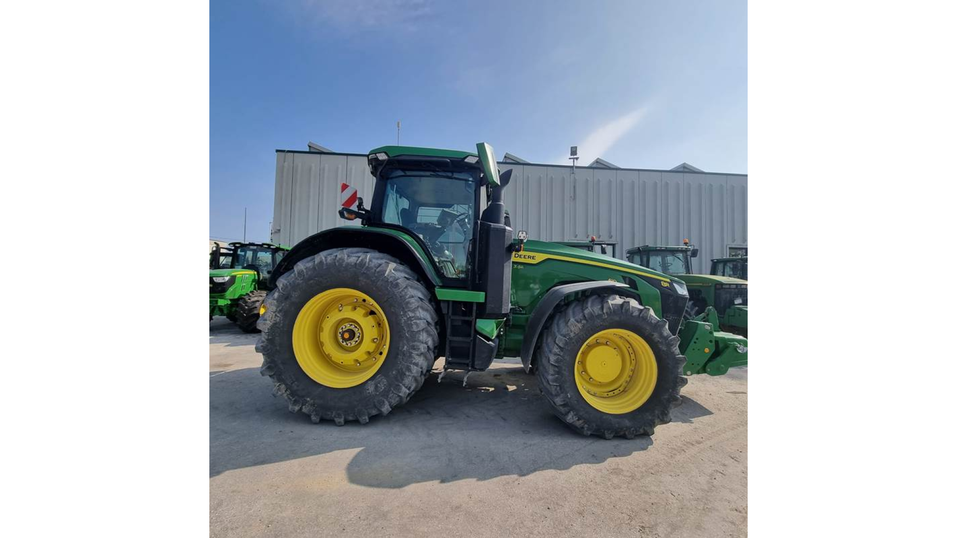 Noleggio Trattore John Deere 8R 410. 