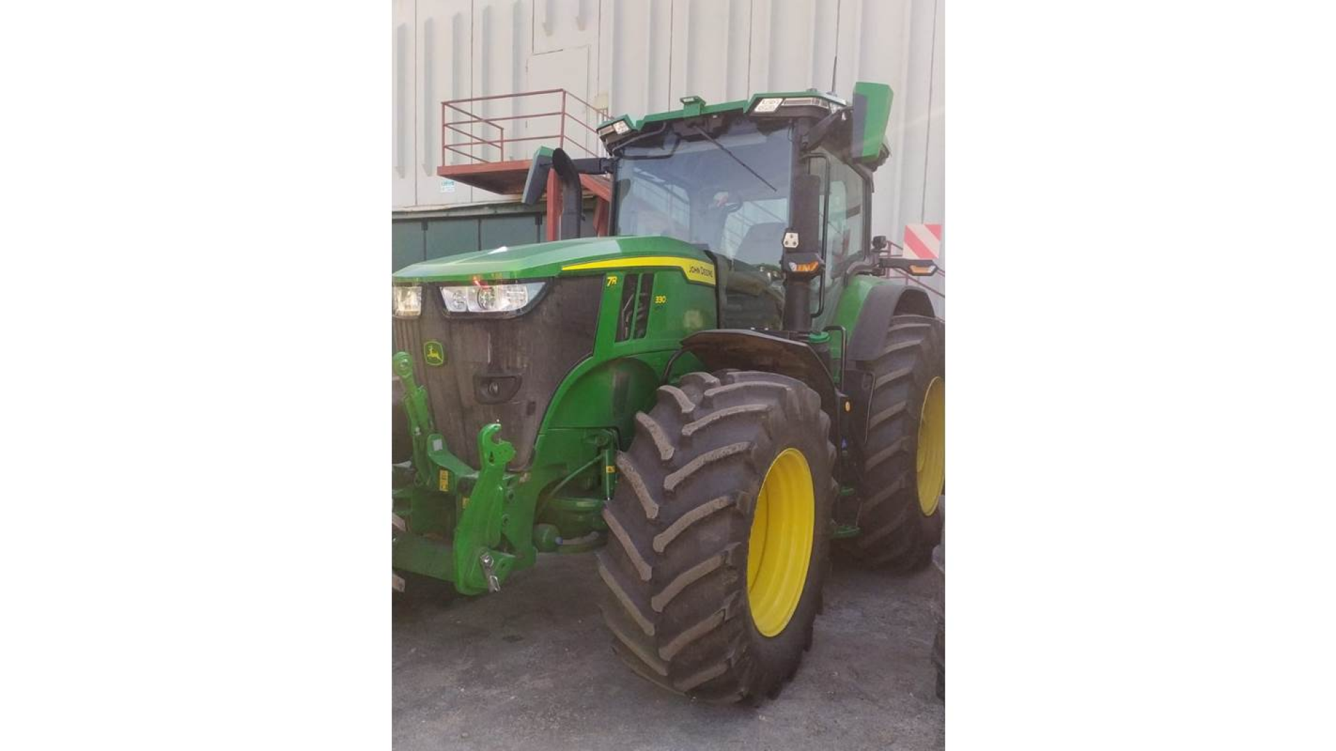 Noleggio Trattore John Deere 7R 330