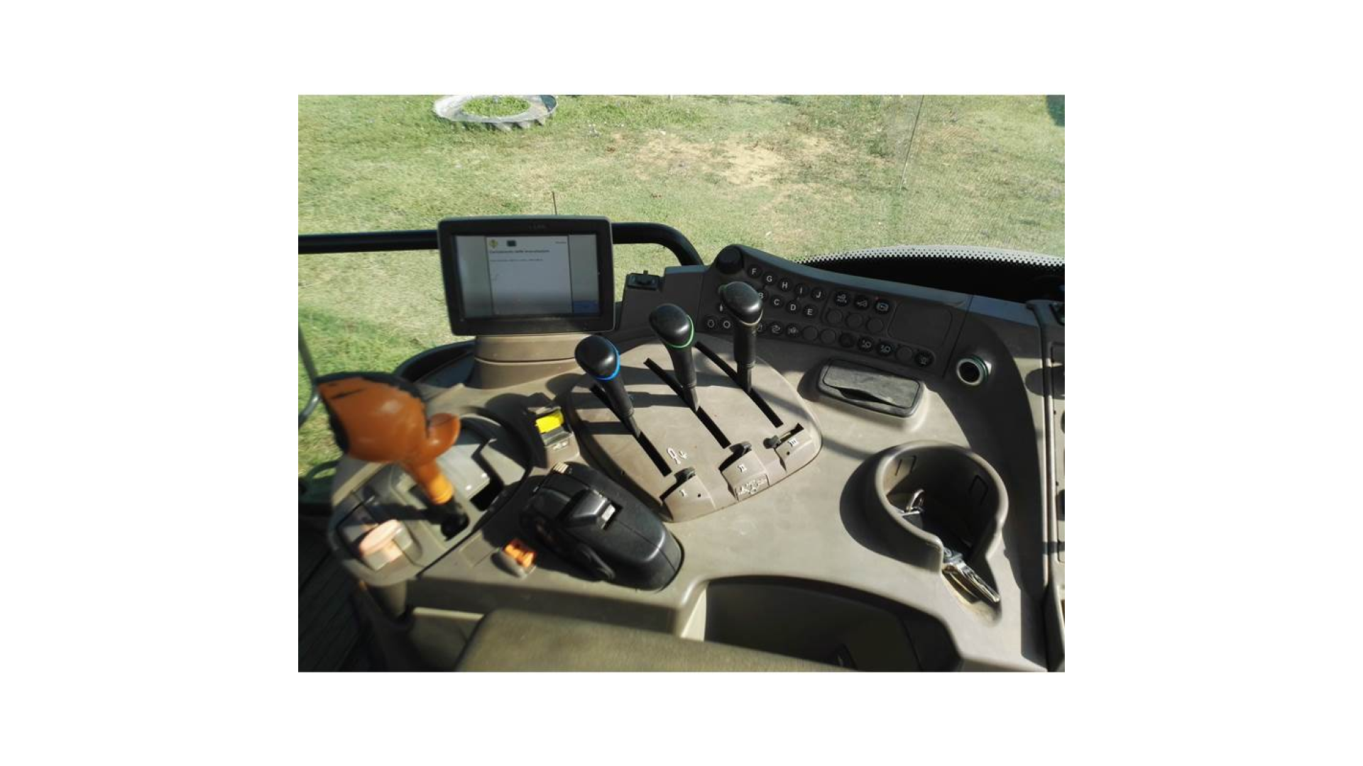 Trattore John Deere 6140R usato