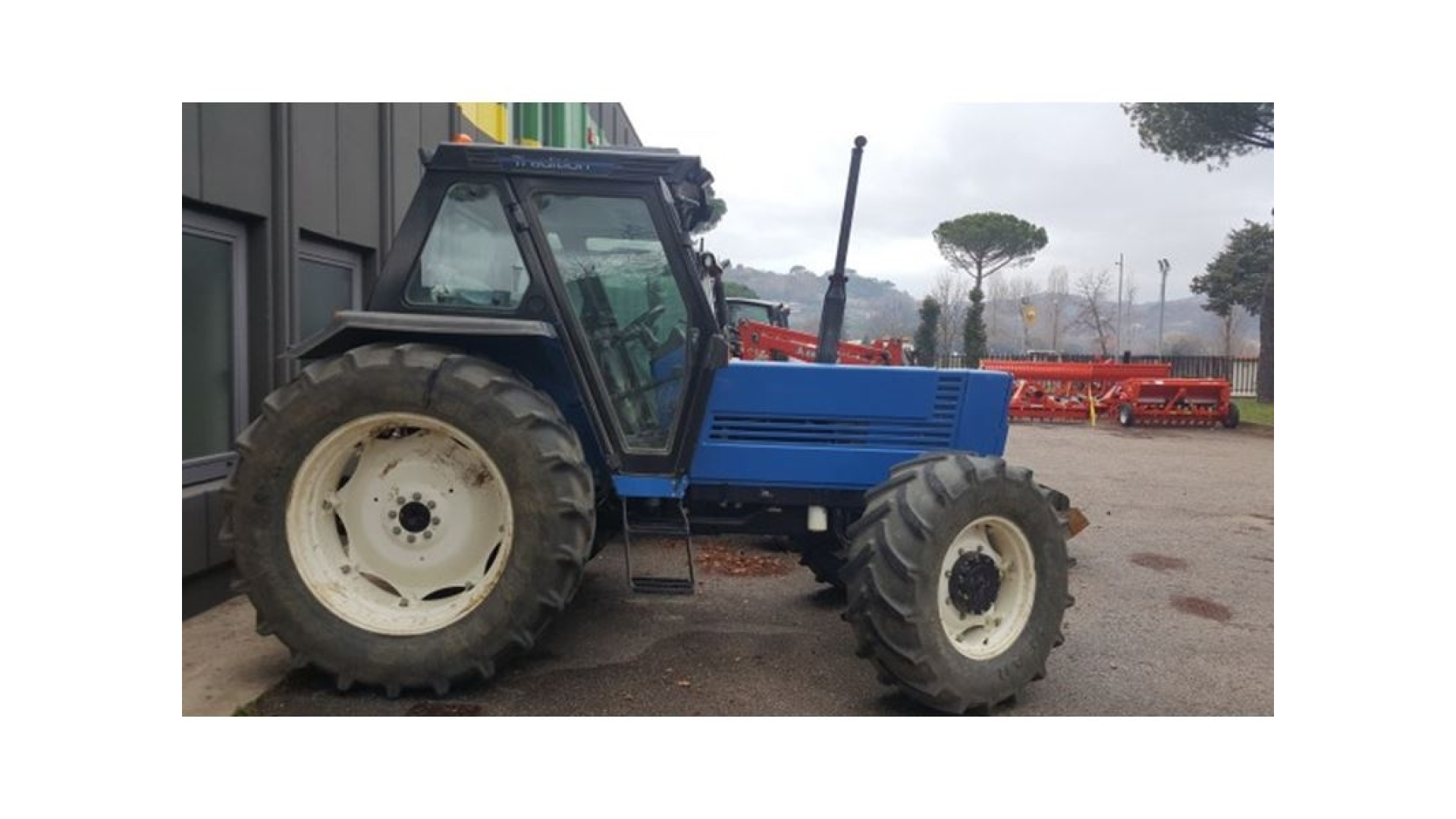 Trattore New Holland 110 90 usato