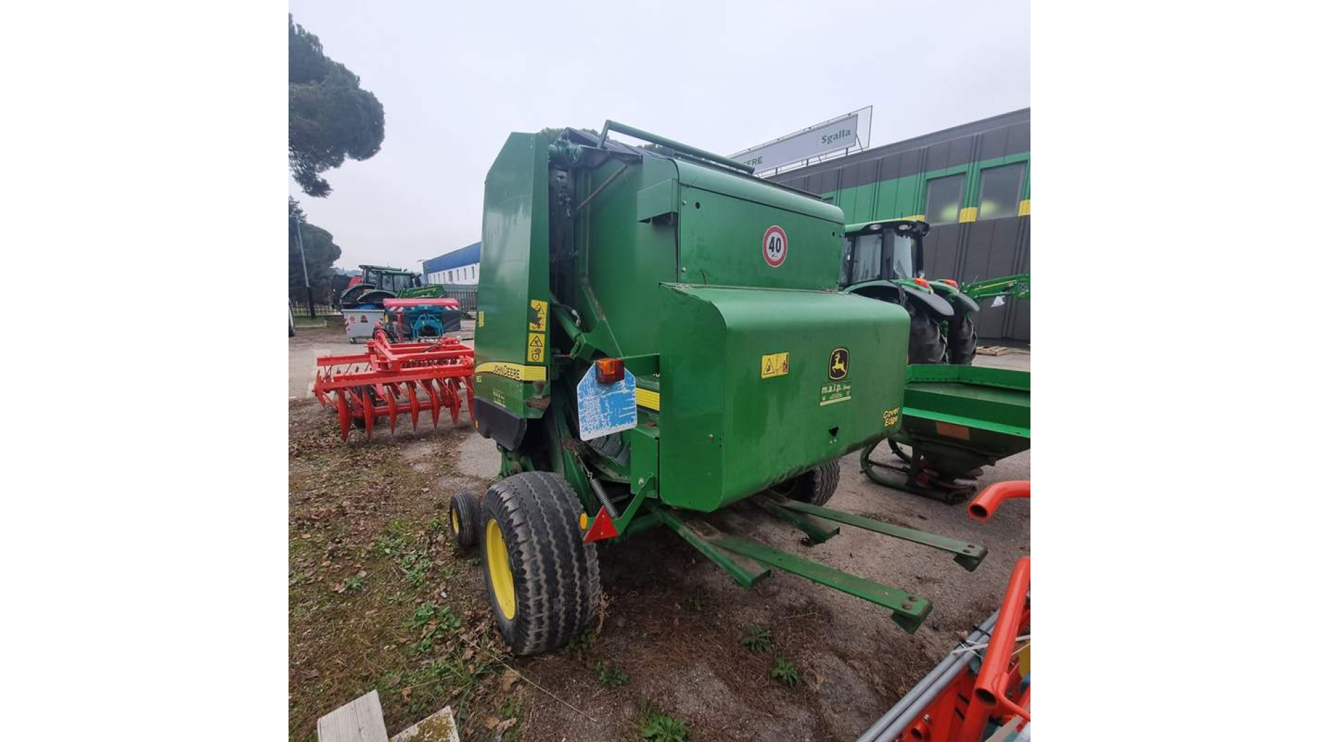 Rotopressa John Deere 852 usata