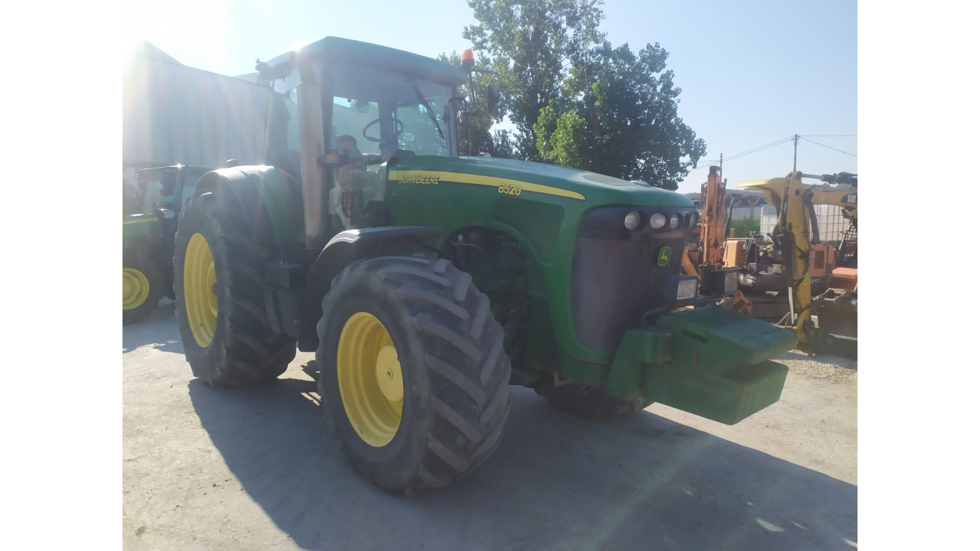 Trattore John Deere 8520 usato