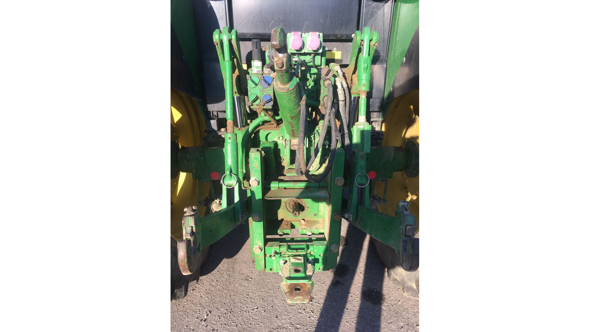 Trattore John Deere 6330 standard usato