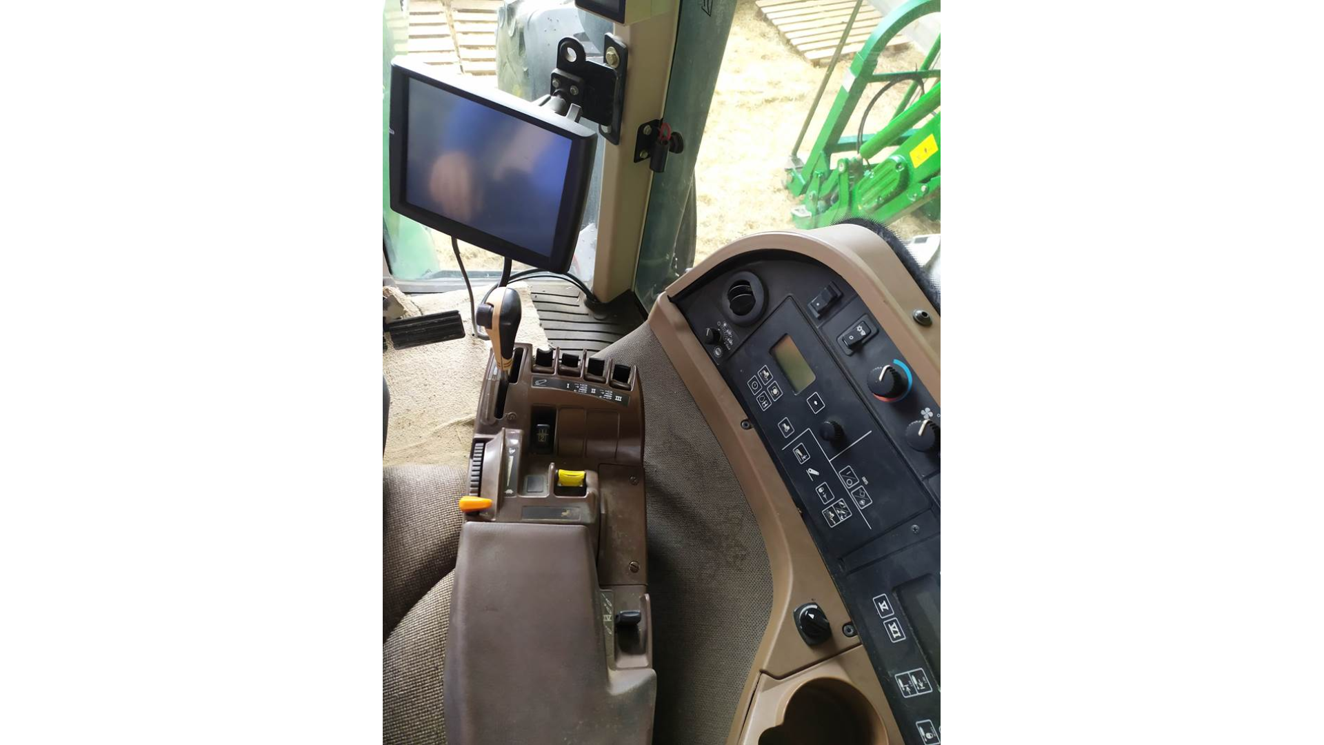 Trattore John Deere 7920 usato
