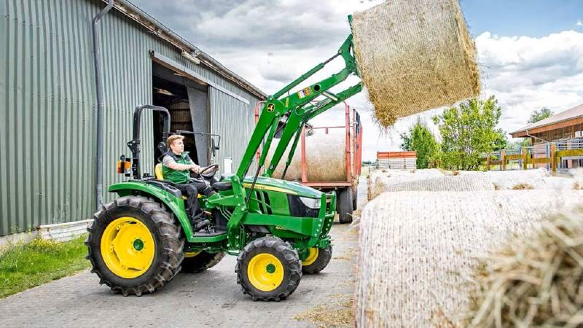 Trattore John Deere 4066M