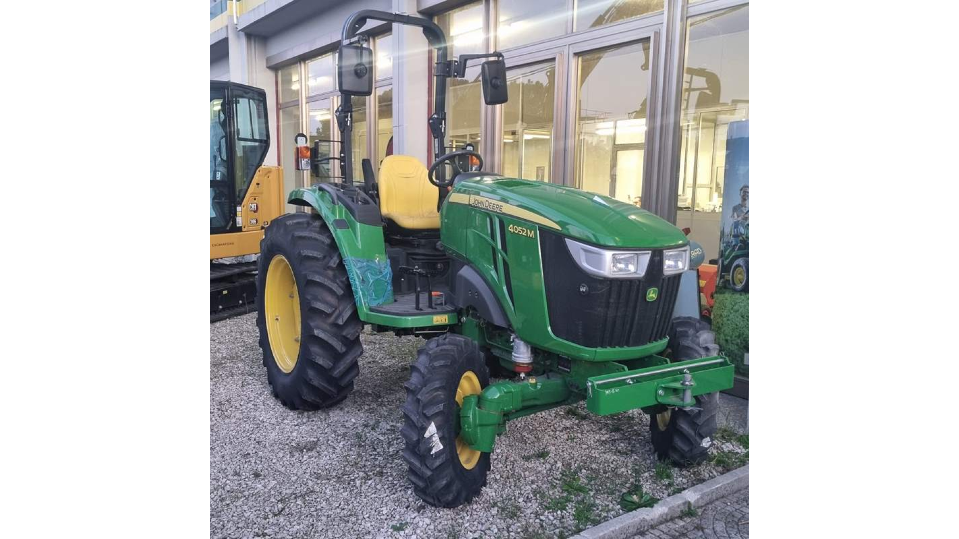 Trattore John Deere 4052M