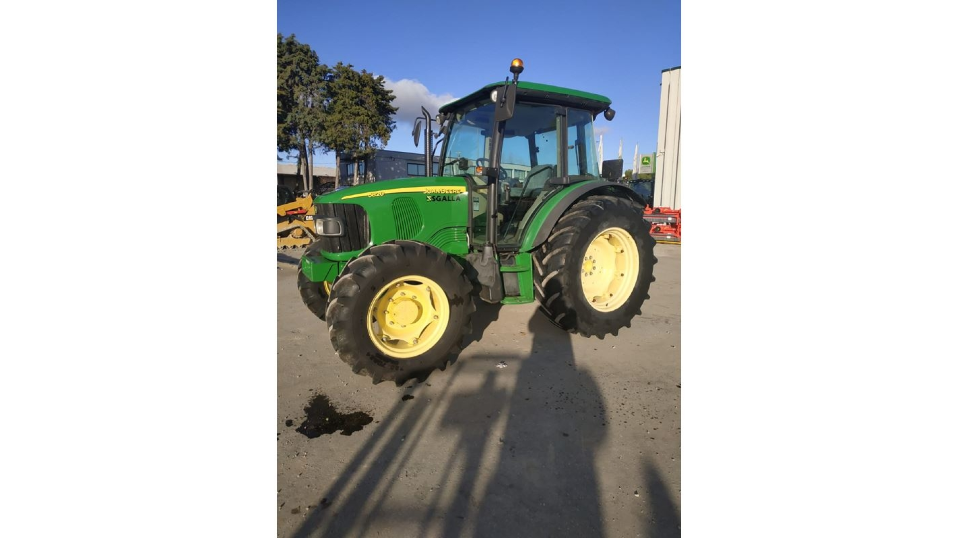 Trattore John Deere 5820 usato