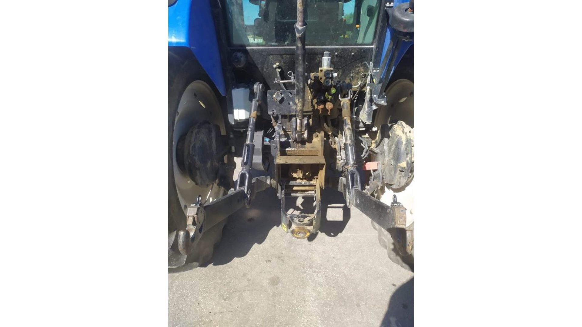 Trattore New Holland TD5.85 usato