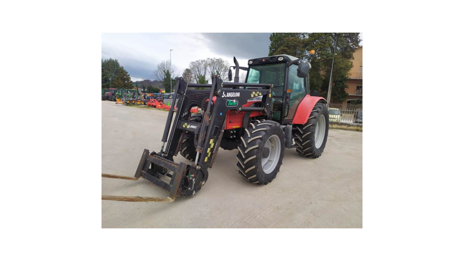 Trattore Massey Ferguson 5465 usato