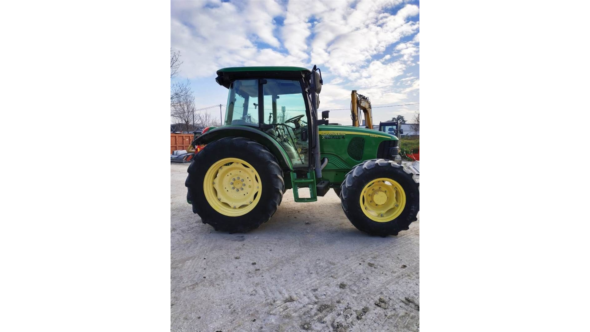 Trattore John Deere 5085 M usato