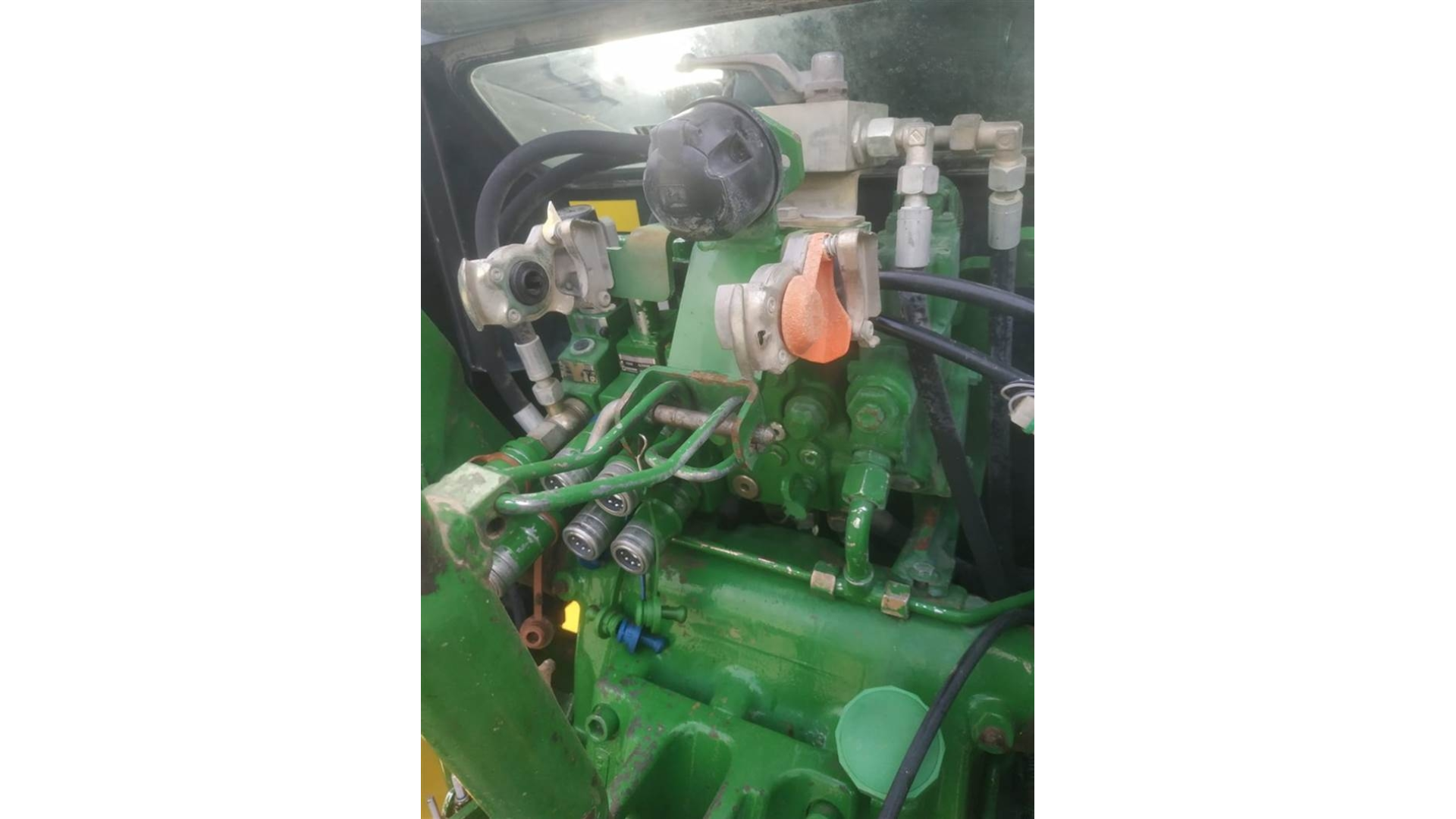 Trattore John Deere 5090R usato