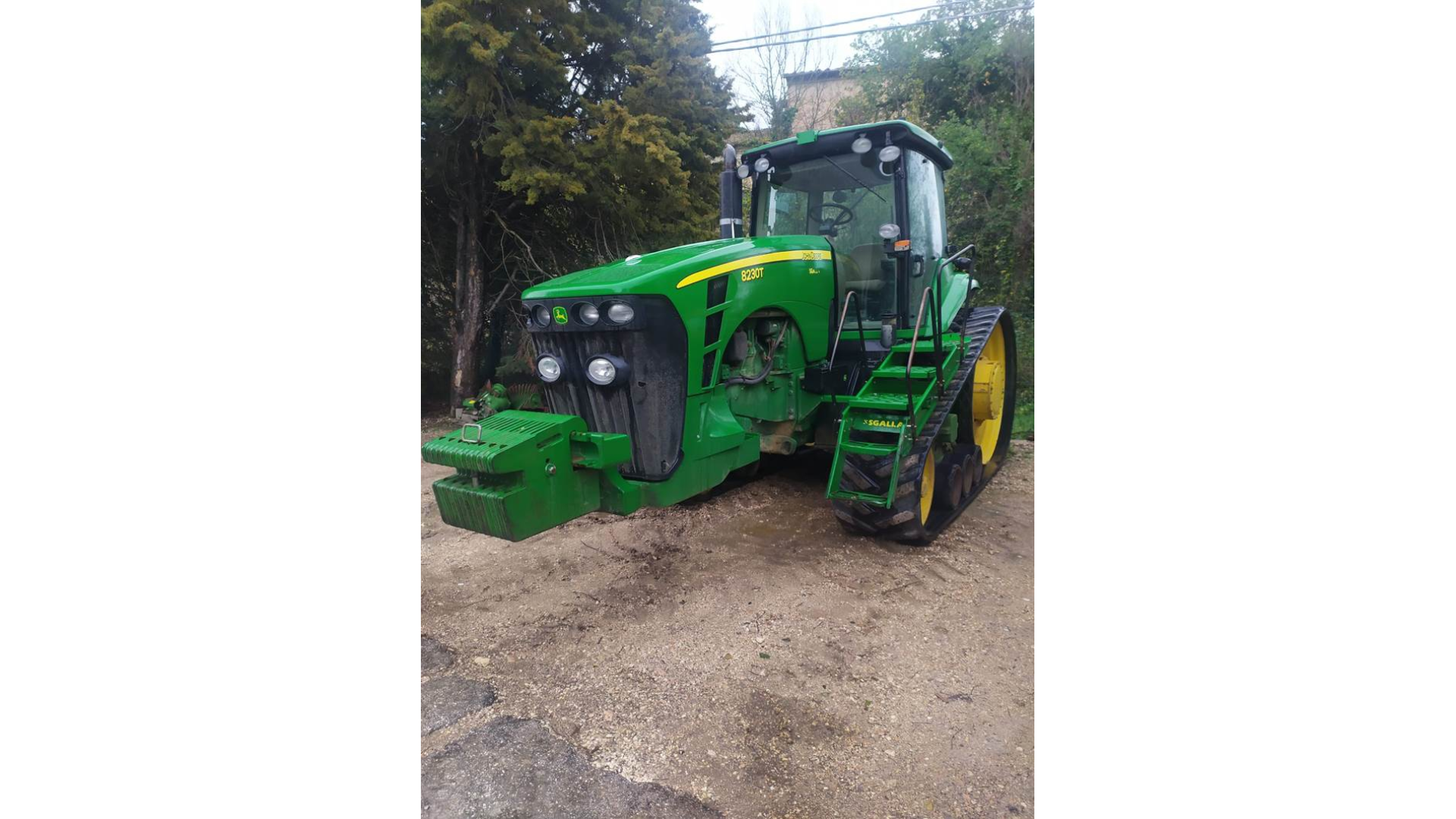 Trattore John Deere 8230T usato