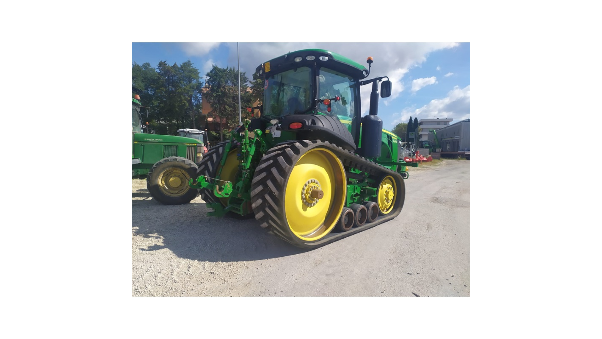 Trattore John Deere 8335 RT usato