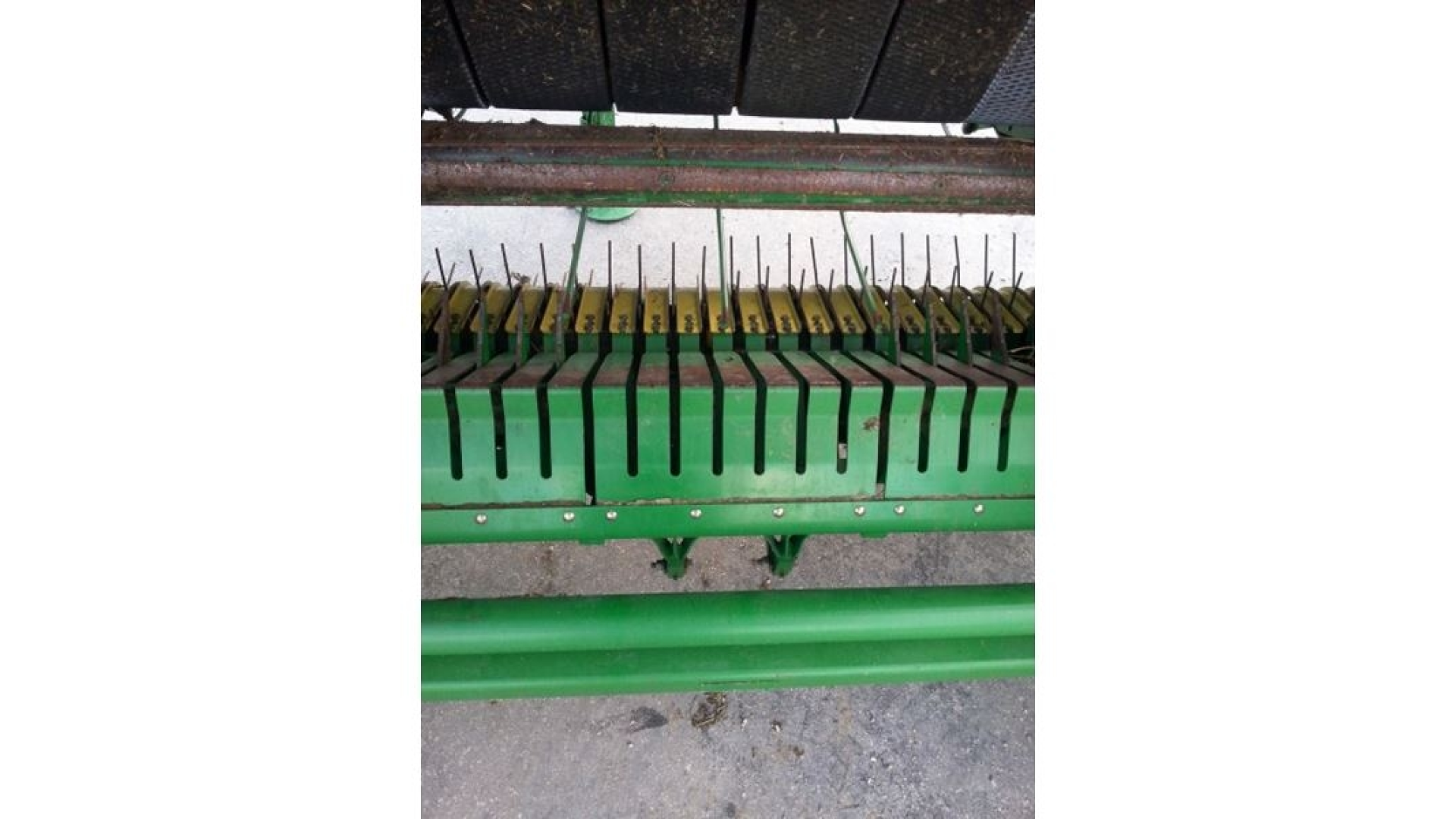 Rotopressa John Deere JD 852 usata