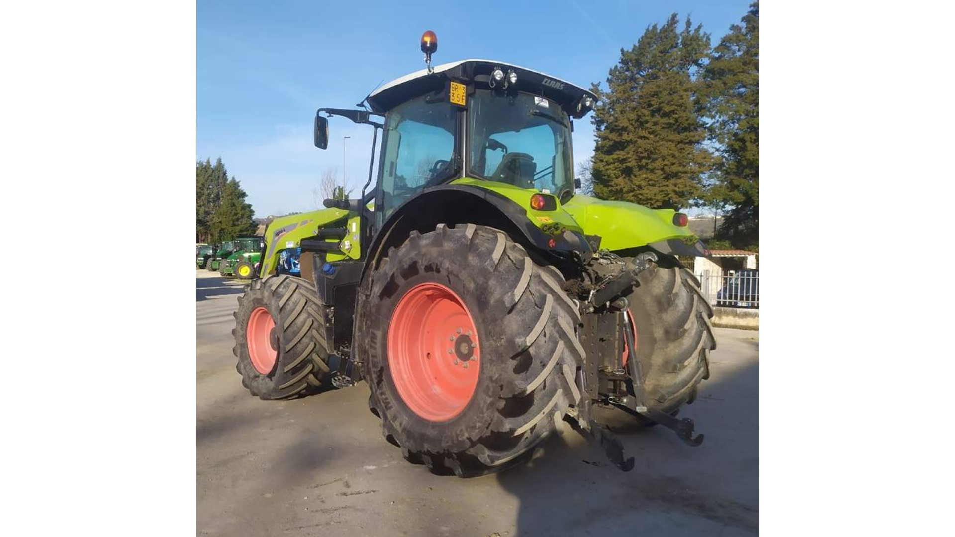 Trattore Claas Axion 800 usato