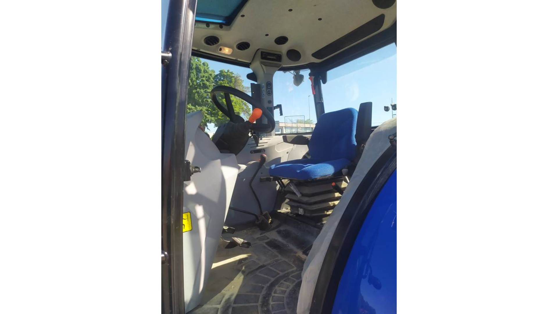 Trattore New Holland TD5.85 usato