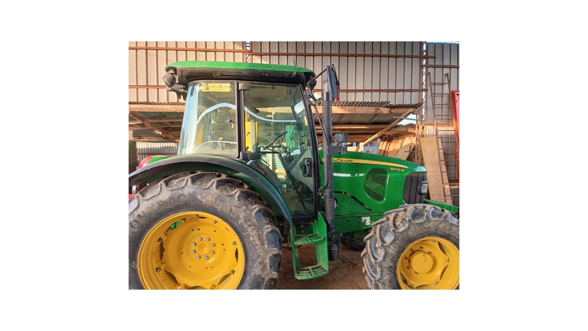 Trattore John Deere 5070M usato in vendita