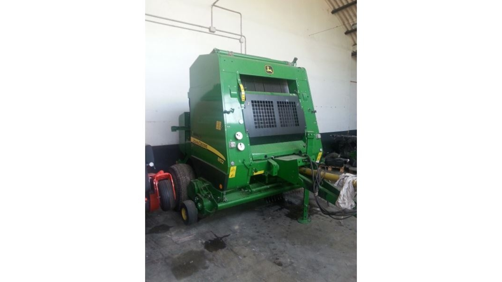 Rotopressa John Deere JD 852 usata