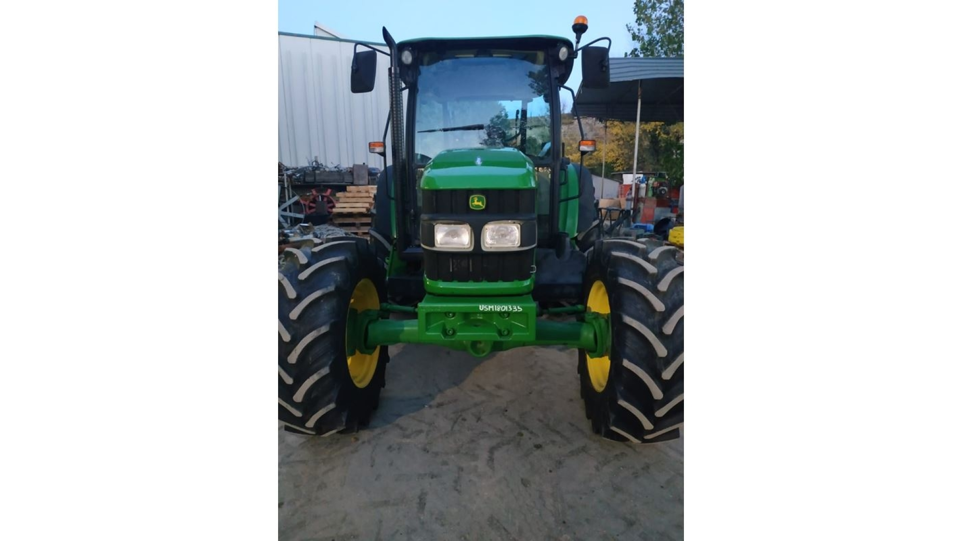 Trattore John Deere 5820 usato