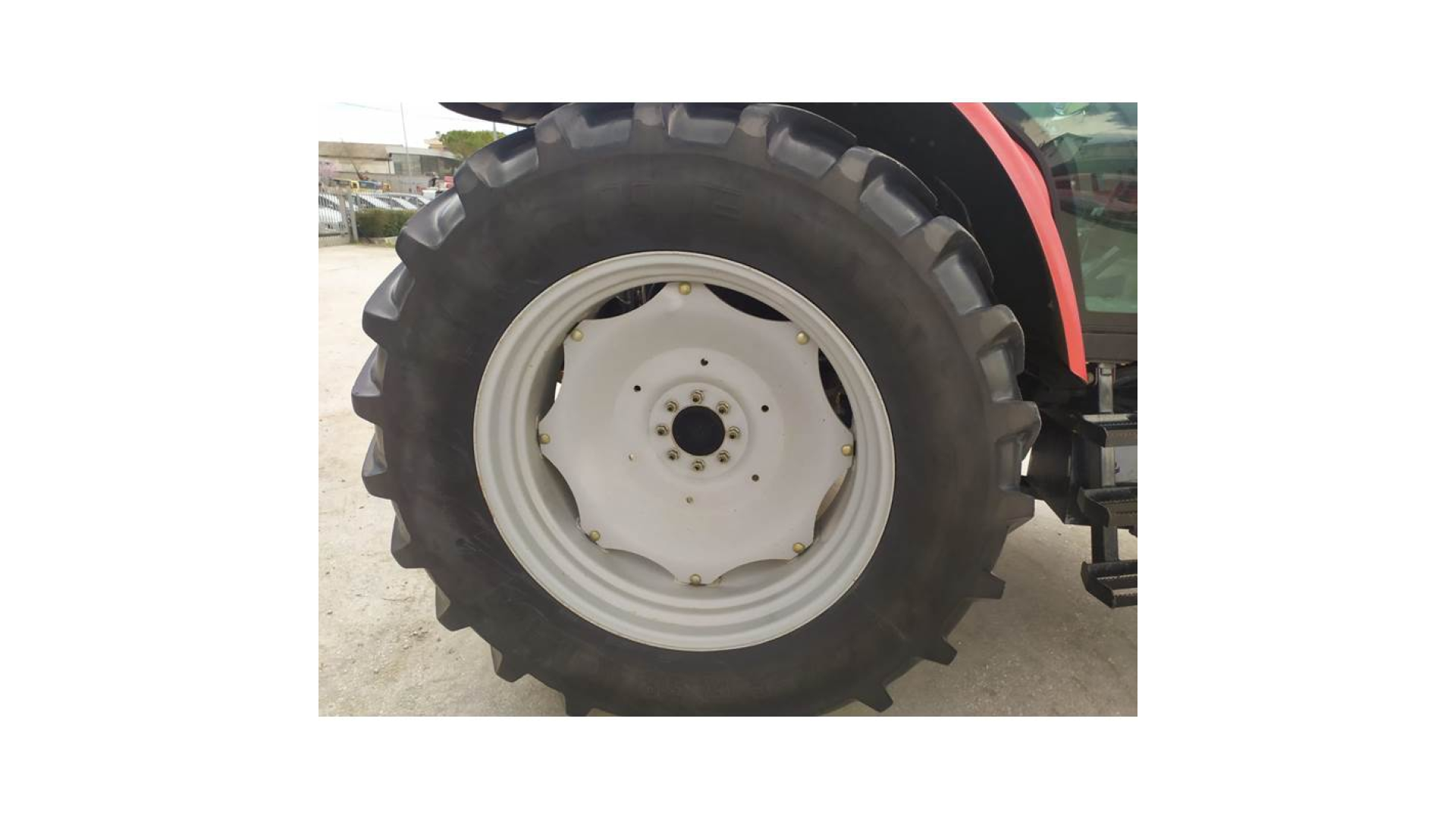 Trattore Massey Ferguson 5465 usato