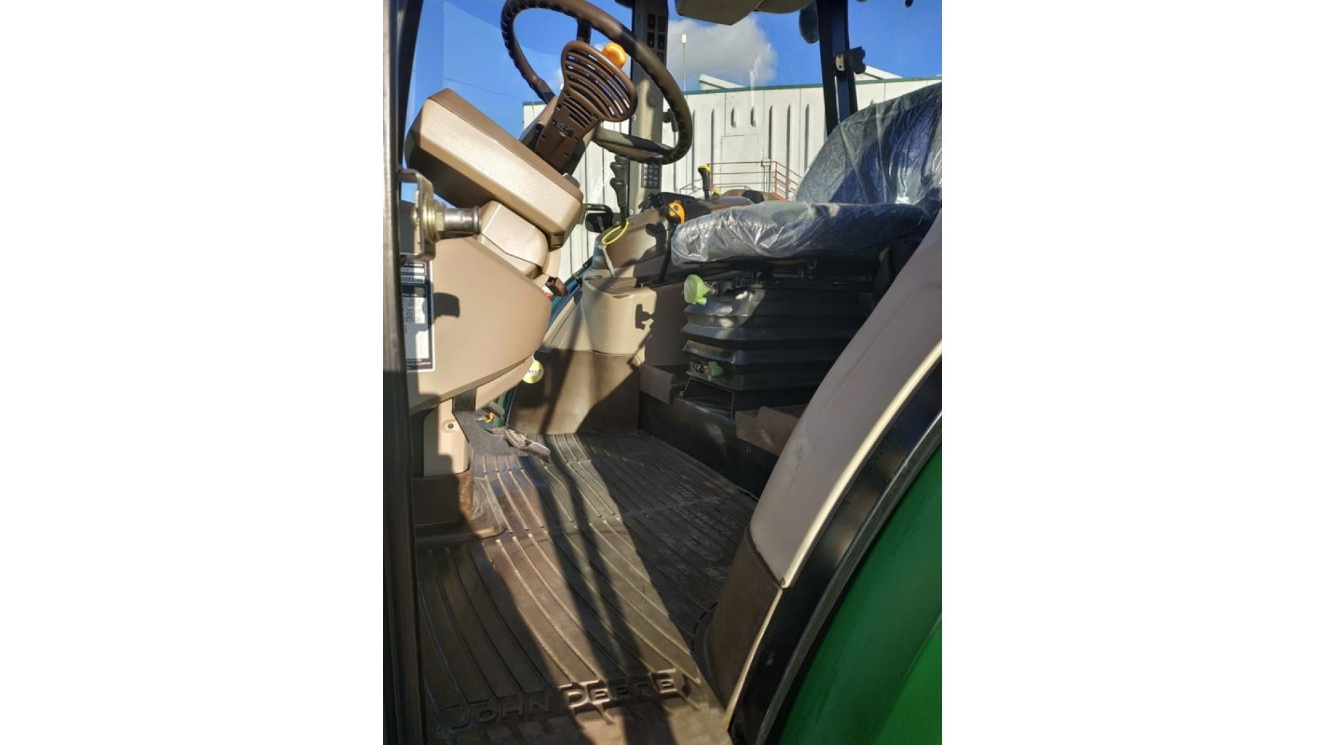 Trattore John Deere 5820 usato