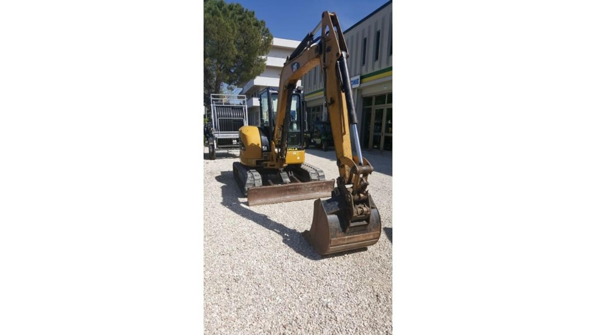 Miniescavatore Caterpillar 305 C CR usato