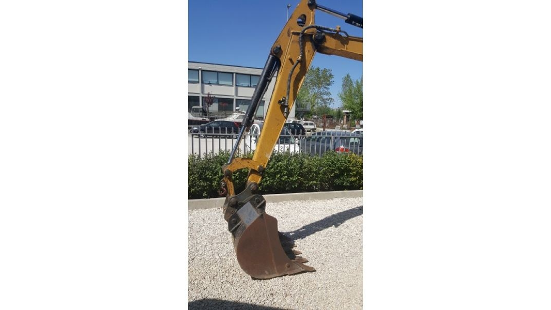 Miniescavatore Caterpillar 305 C CR usato