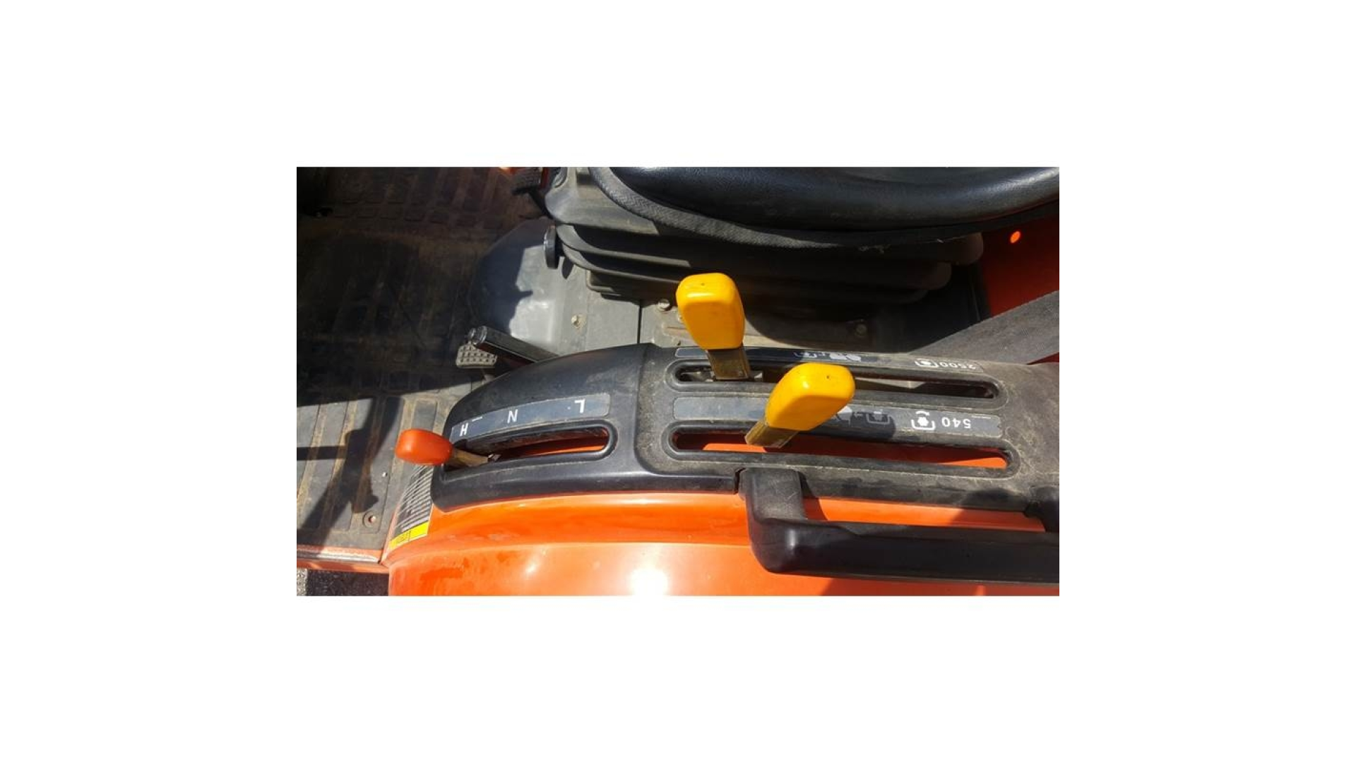 Trattorino Kubota B 2410 HST usato
