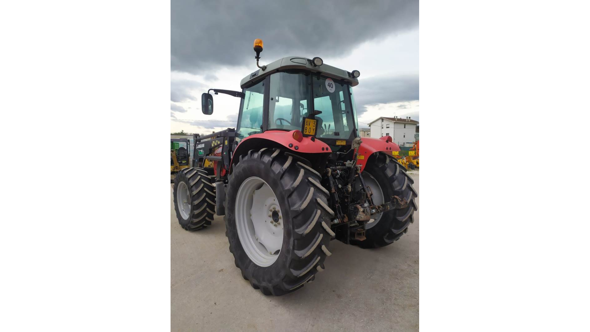 Trattore Massey Ferguson 5465 usato