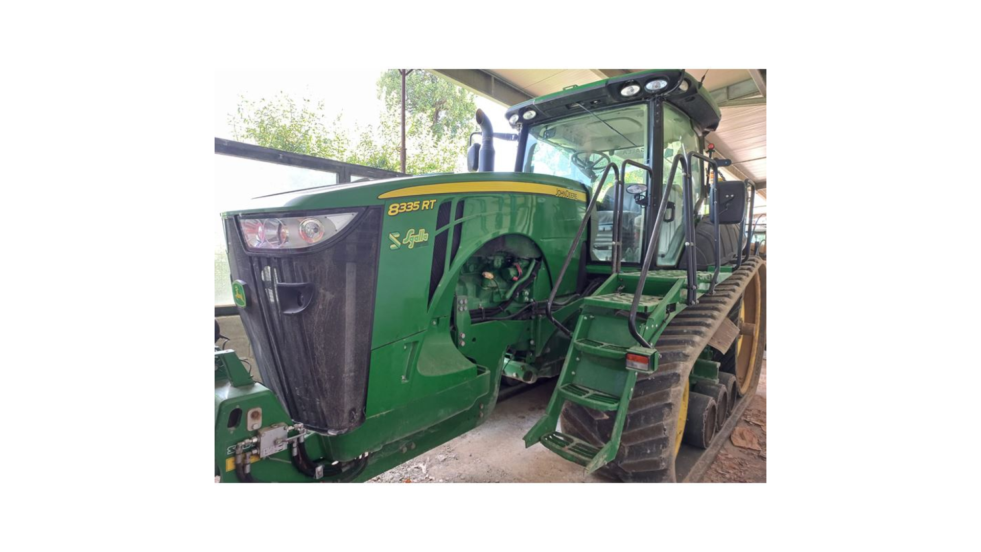 Trattore John Deere 8335RT usato