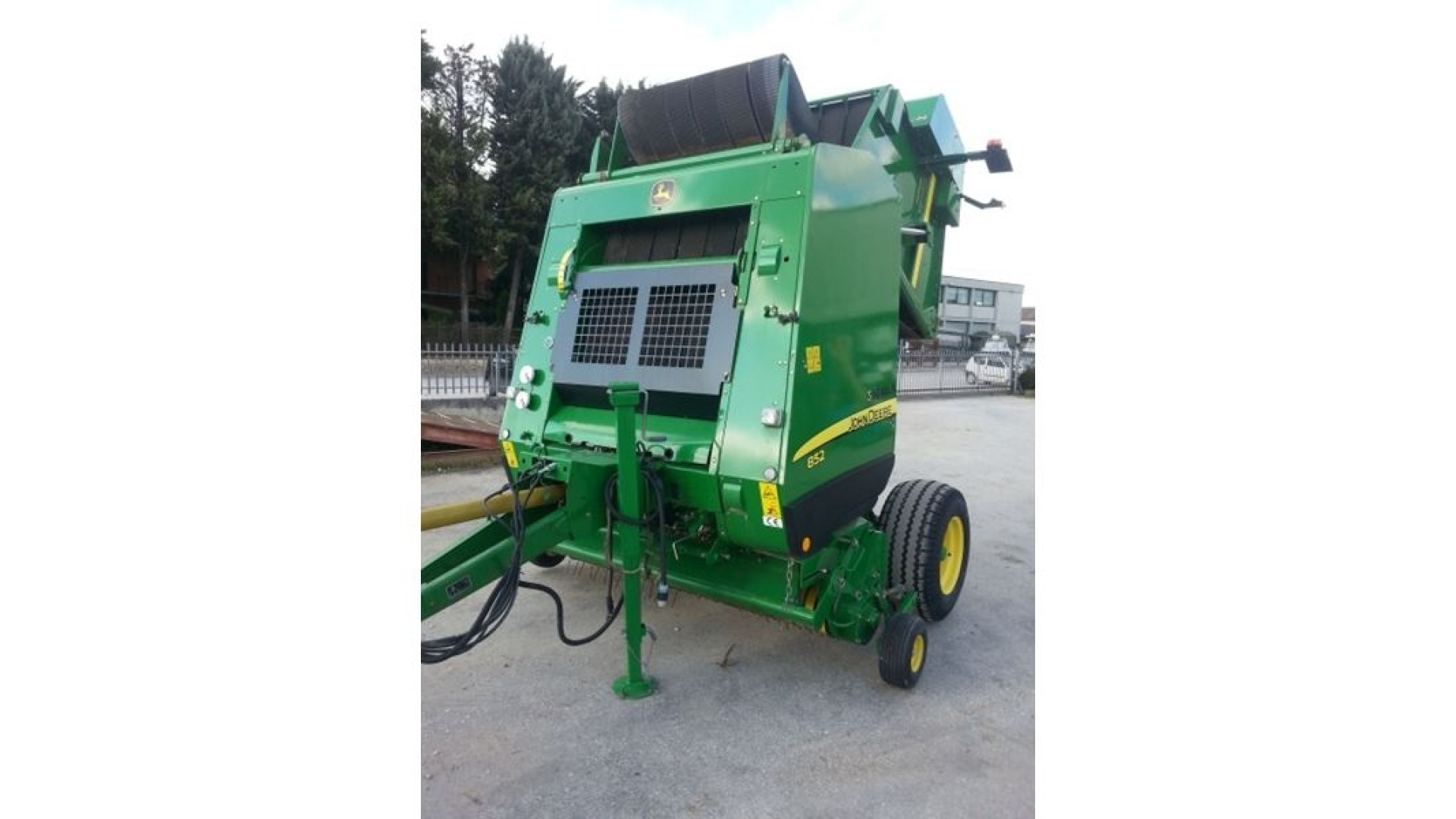 Rotopressa John Deere JD 852 usata